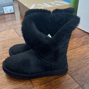 UGG Black Shearling-Lined Interior Detail